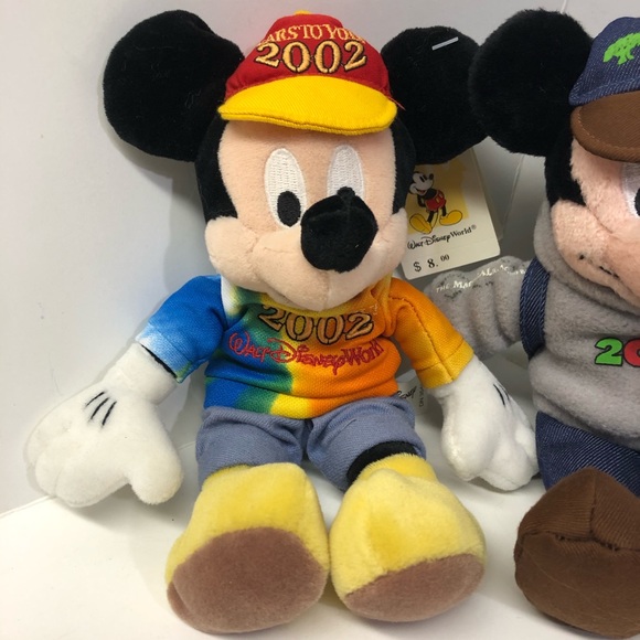 2002/2003 Walt Disney World Mickey Mouse bean bag - Picture 2 of 6